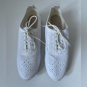 Cole Haan Women’s ZEROGRAND Wingtip Oxford with Stitchlite